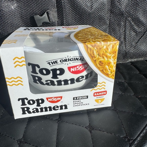 ISSI Other - ISSI Ramen Bowl Set with Black and Red Accents